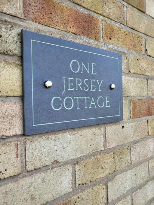 Jersey Cottage Horseheath エクステリア 写真